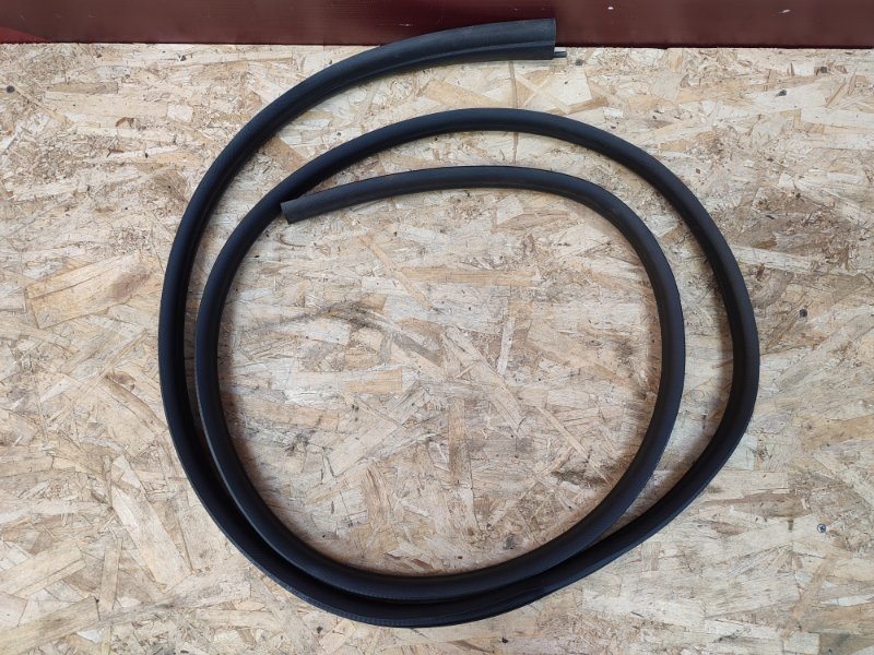 Уплотнитель двери