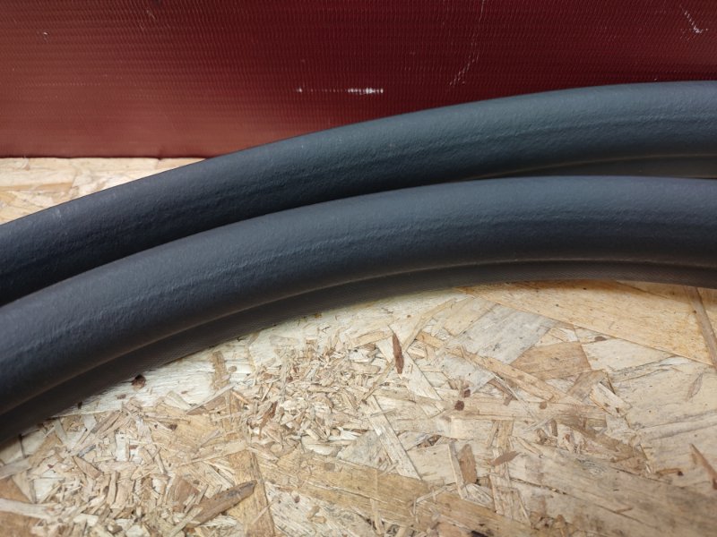 Уплотнитель двери