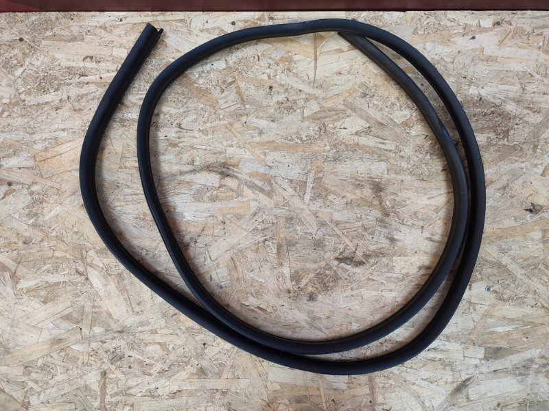 Уплотнитель двери