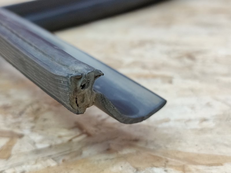 Уплотнительная резинка крыши