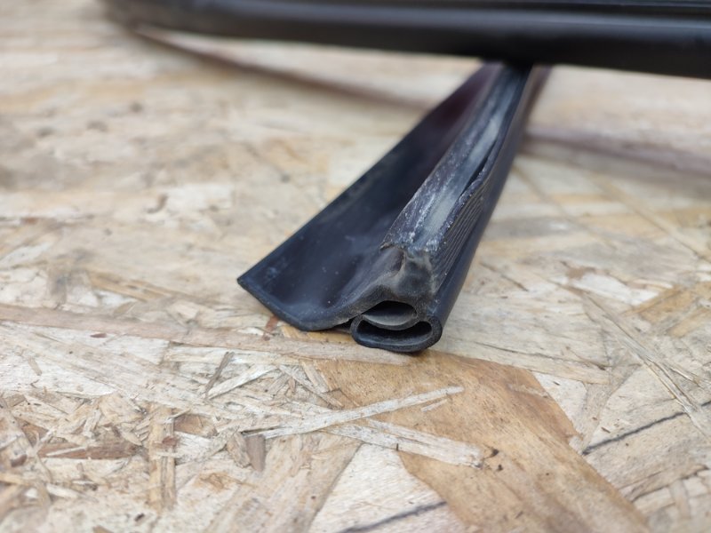 Уплотнительная резинка крыши