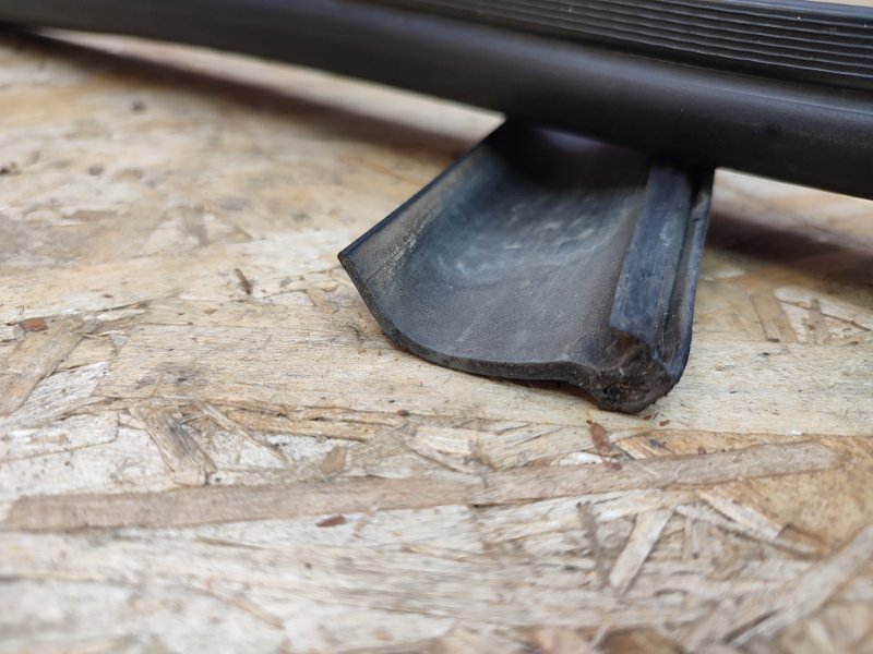 Уплотнительная резинка крыши