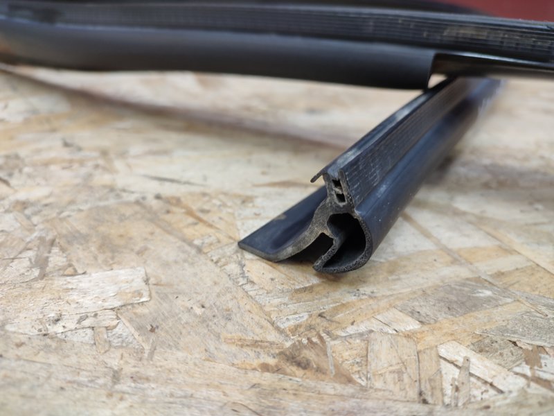 Уплотнительная резинка крыши