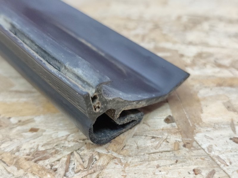 Уплотнительная резинка крыши