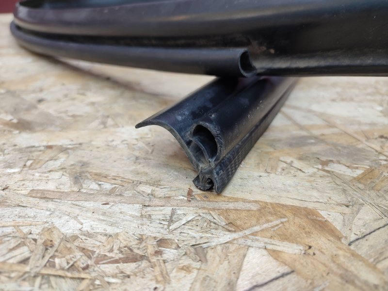 Уплотнительная резинка крыши