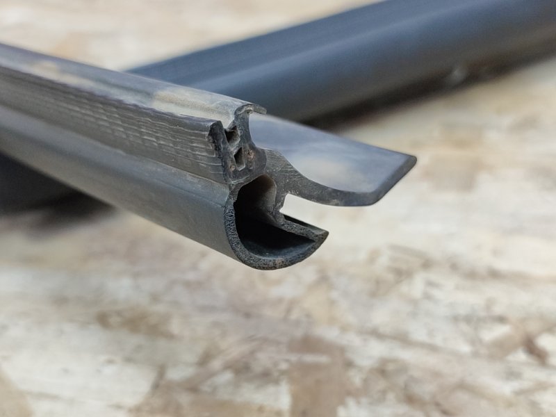 Уплотнительная резинка крыши