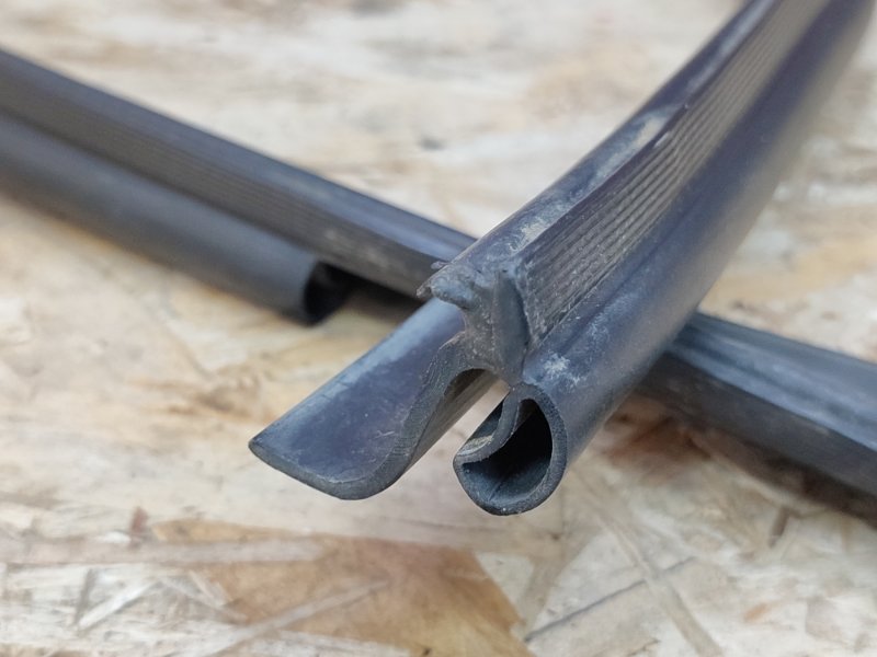 Уплотнительная резинка крыши