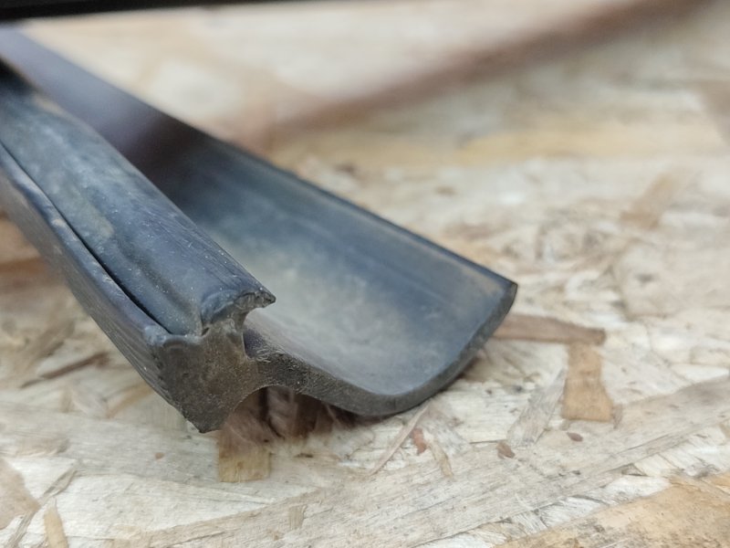 Уплотнительная резинка крыши