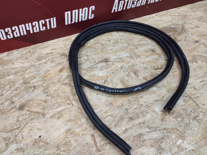 Уплотнительная резинка крышки багажника