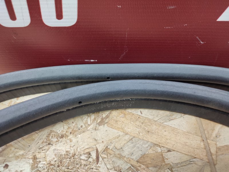 Уплотнительная резинка крышки багажника