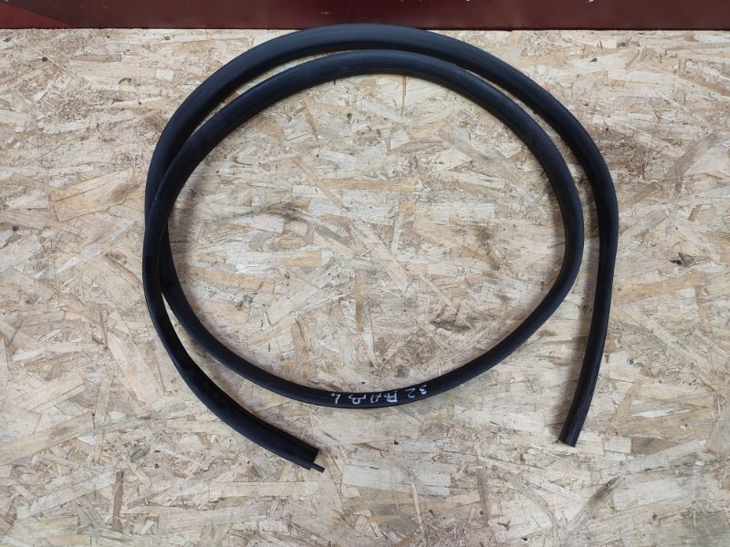 Уплотнитель двери