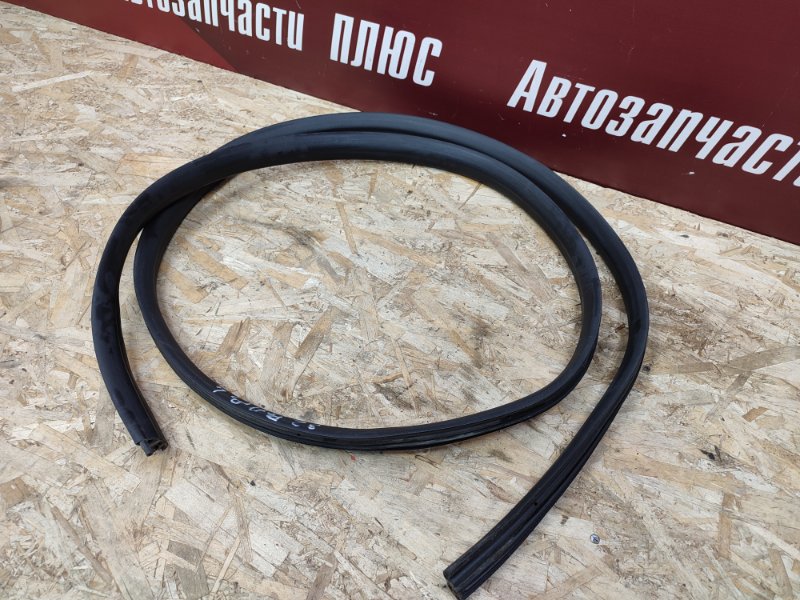 Уплотнитель двери