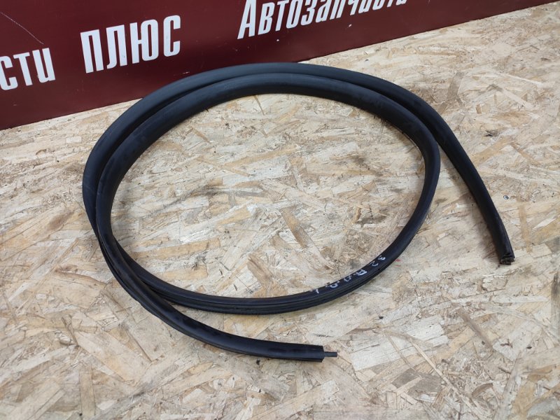 Уплотнитель двери