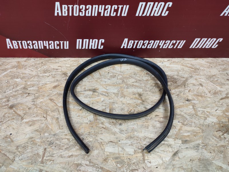 Уплотнитель двери
