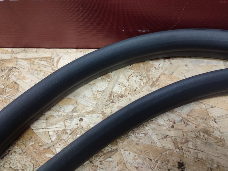 Уплотнитель двери