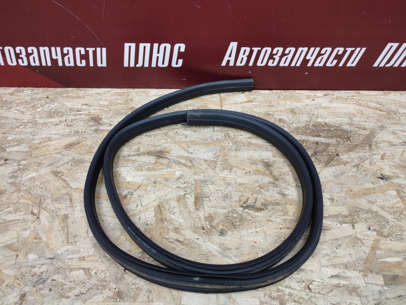 Уплотнитель двери