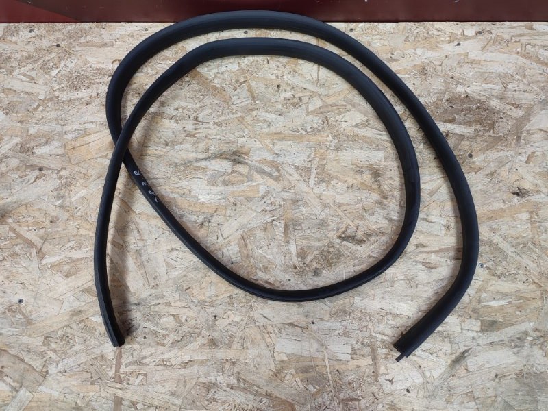 Уплотнитель двери