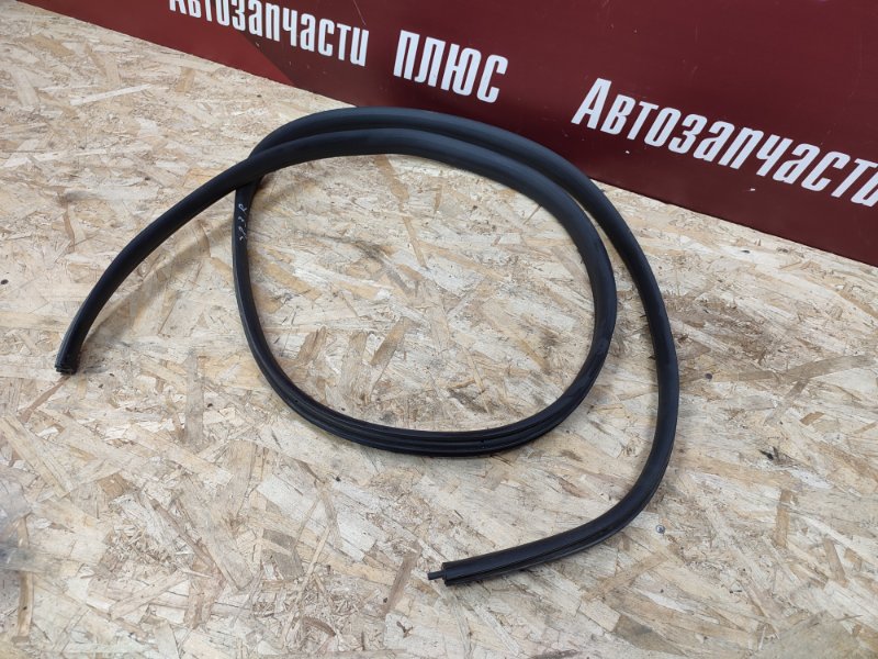 Уплотнитель двери