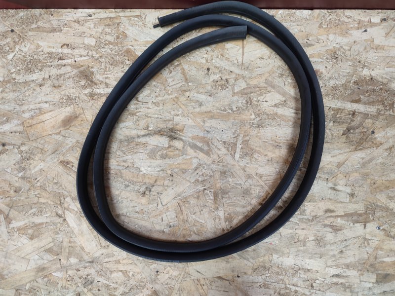 Уплотнитель двери