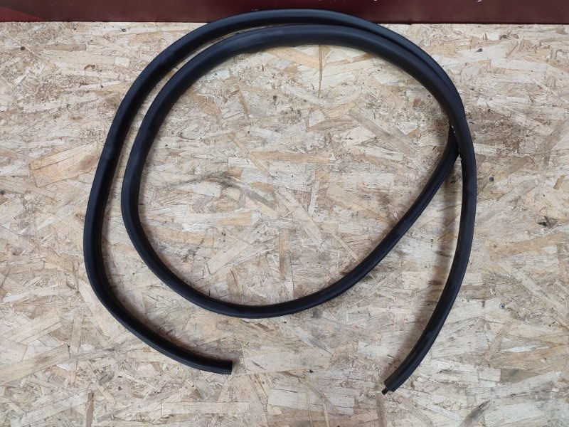 Уплотнитель двери