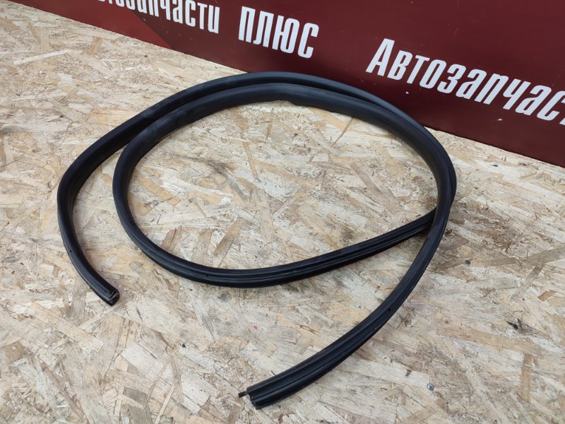 Уплотнитель двери