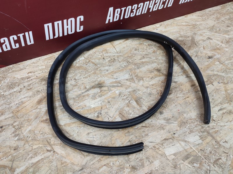 Уплотнитель двери