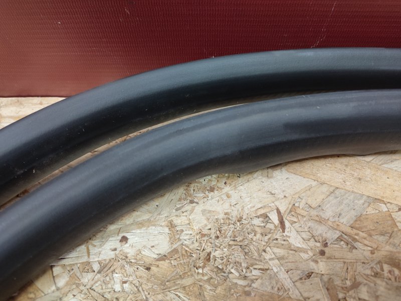 Уплотнитель двери