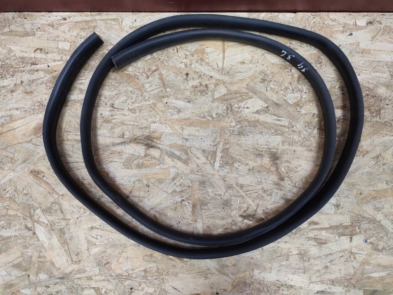 Уплотнитель двери