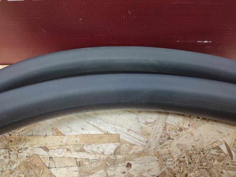 Уплотнитель двери