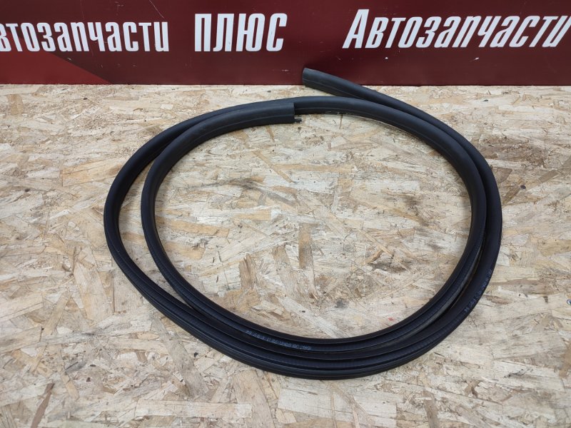 Уплотнитель двери