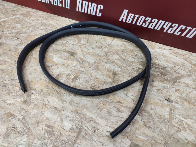 Уплотнитель двери