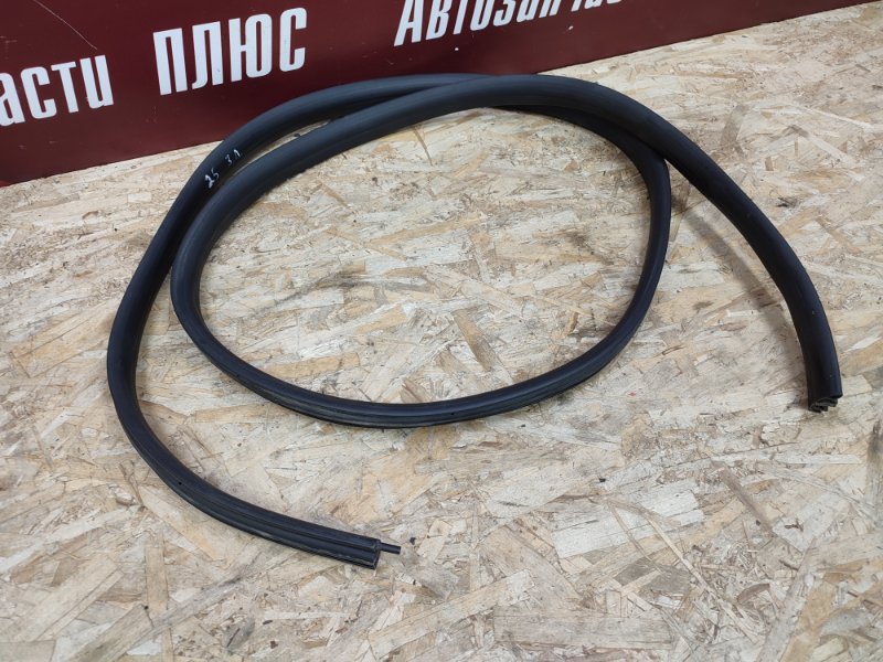 Уплотнитель двери