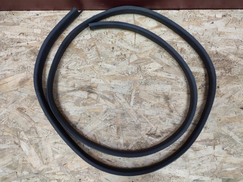 Уплотнитель двери