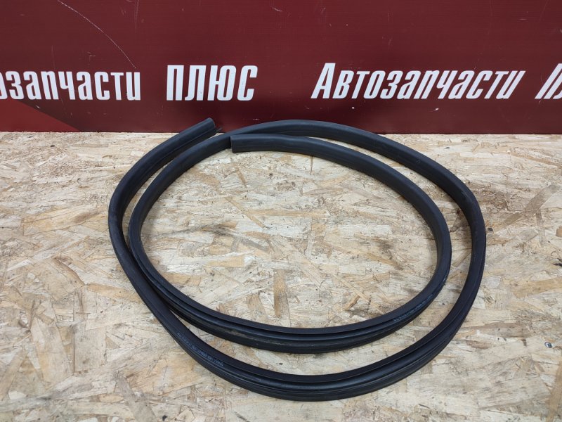 Уплотнитель двери