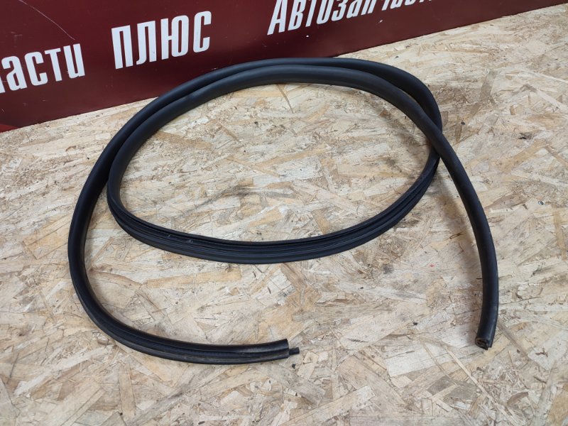 Уплотнитель двери