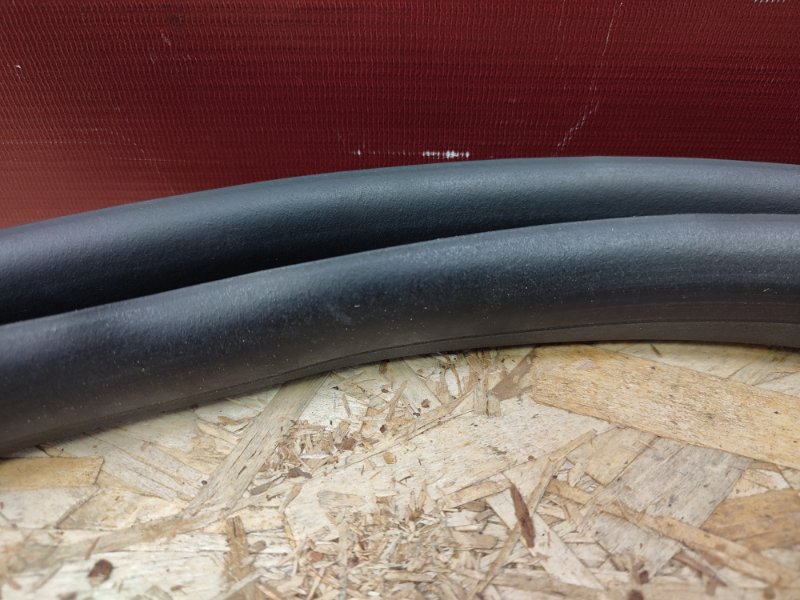 Уплотнитель двери