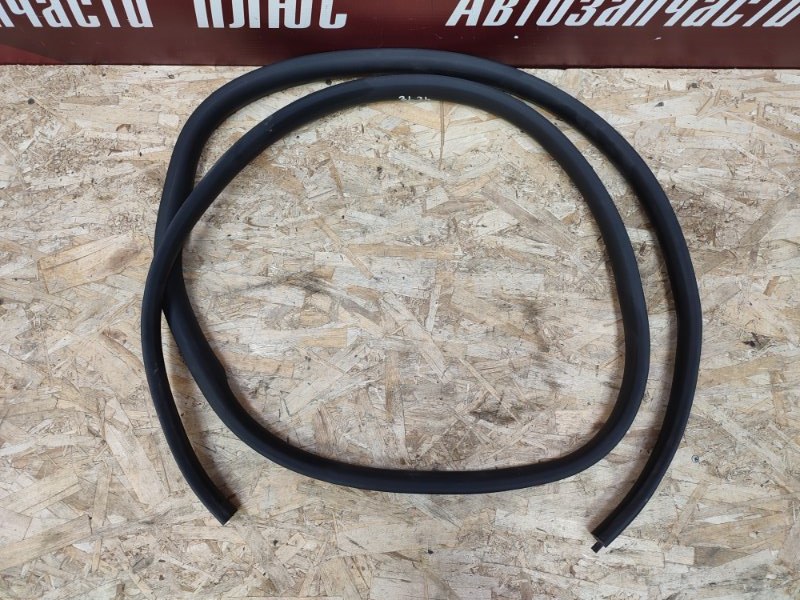 Уплотнитель двери