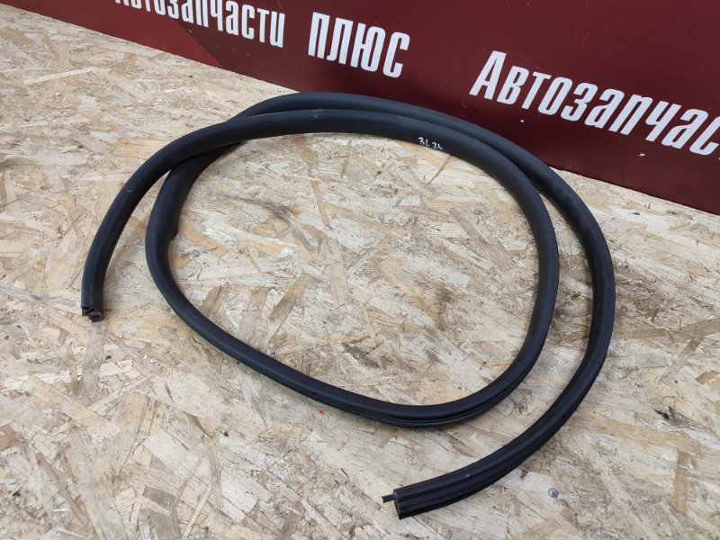 Уплотнитель двери