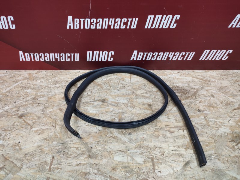 Уплотнитель двери