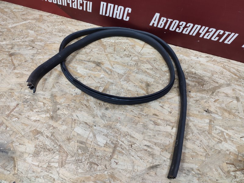 Уплотнитель двери