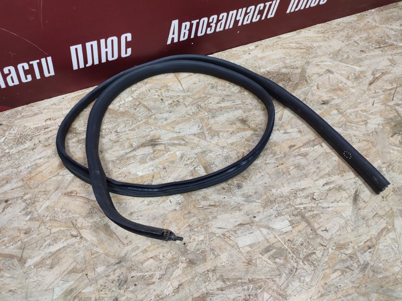 Уплотнитель двери