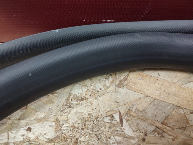 Уплотнитель двери