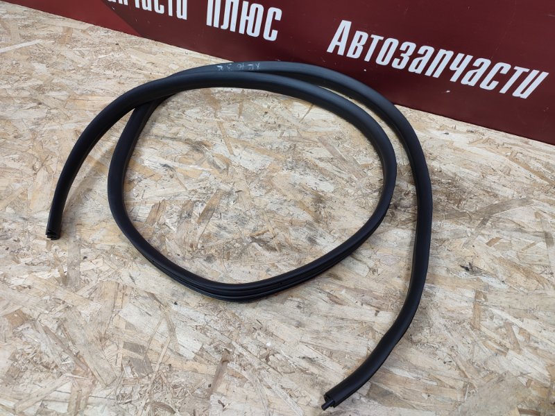 Уплотнитель проема      двери