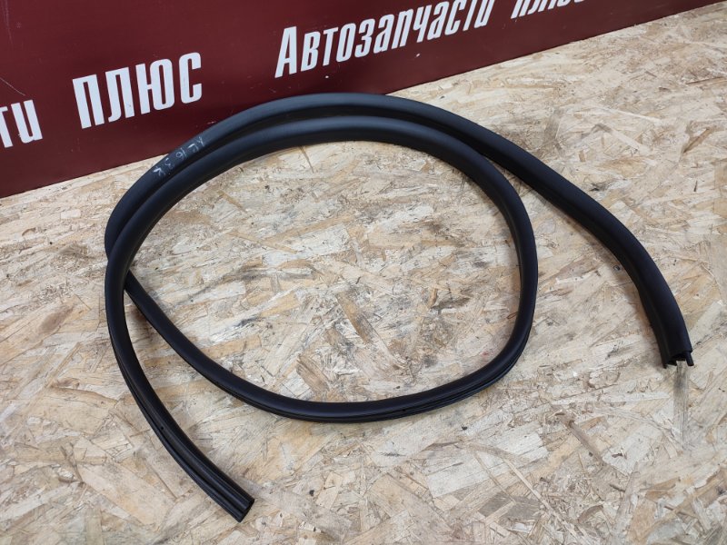 Уплотнитель проема      двери