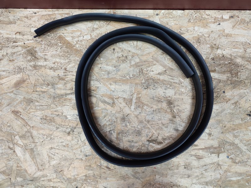 Уплотнитель проема      двери