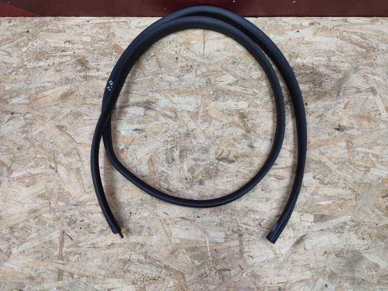 Уплотнитель проема      двери