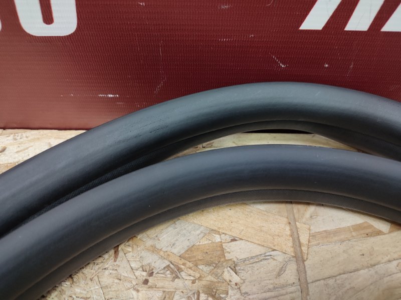 Уплотнитель проема      двери