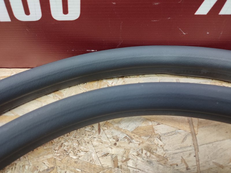 Уплотнитель проема      двери