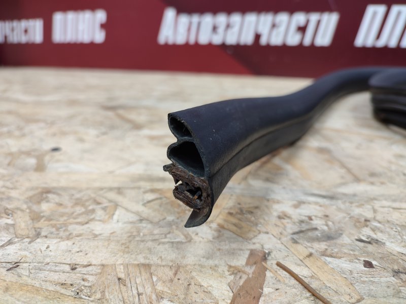 Уплотнитель проема      двери