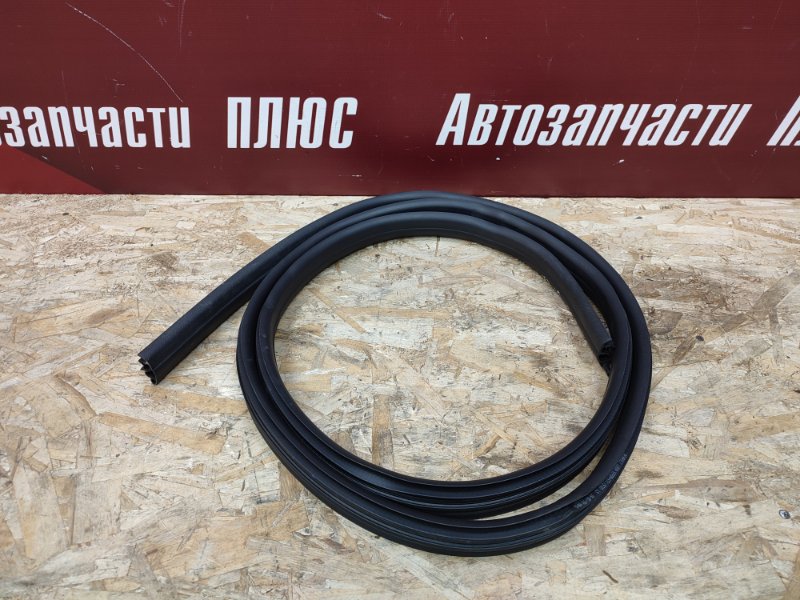 Уплотнитель проема      двери